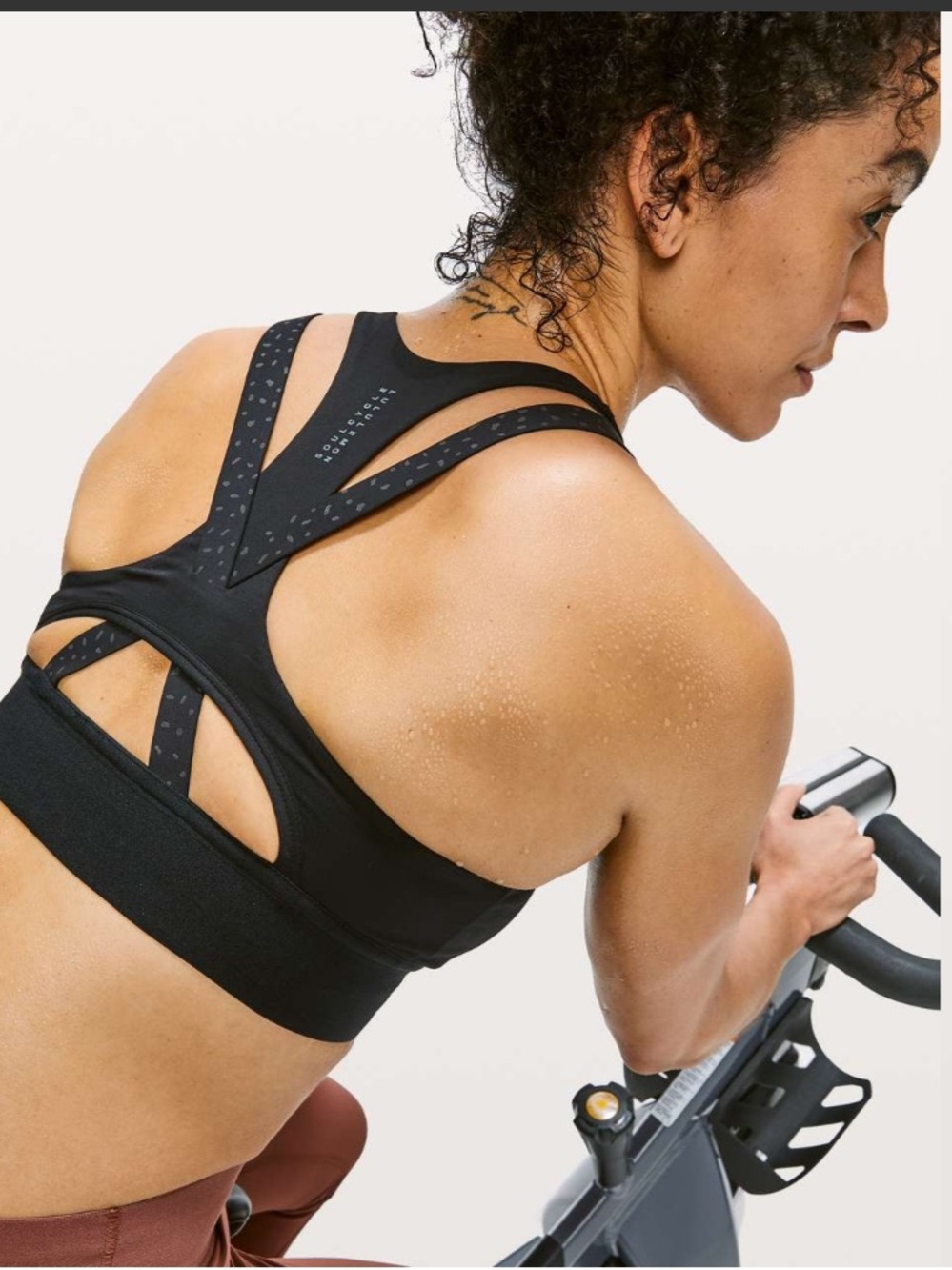 lululemon X SoulCycle To The Beat Bra 
Black
